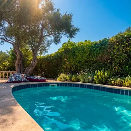 La Maison Du Bonheur - Private Pool And Sea View Vila